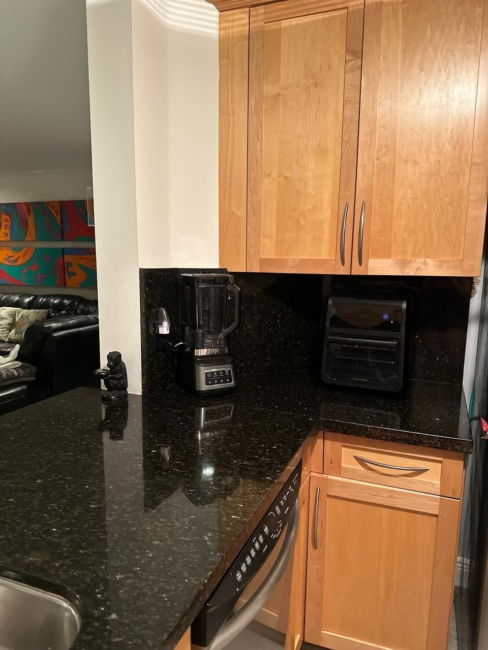 2000 Riverside Pl 3