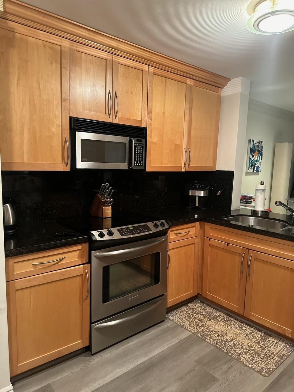 2000 Riverside Pl 3