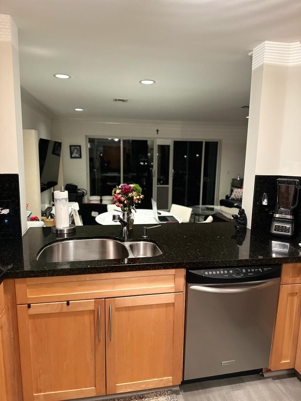 2000 Riverside Pl 3