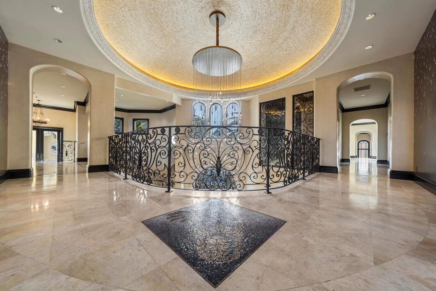1 Isla Bahia Dr