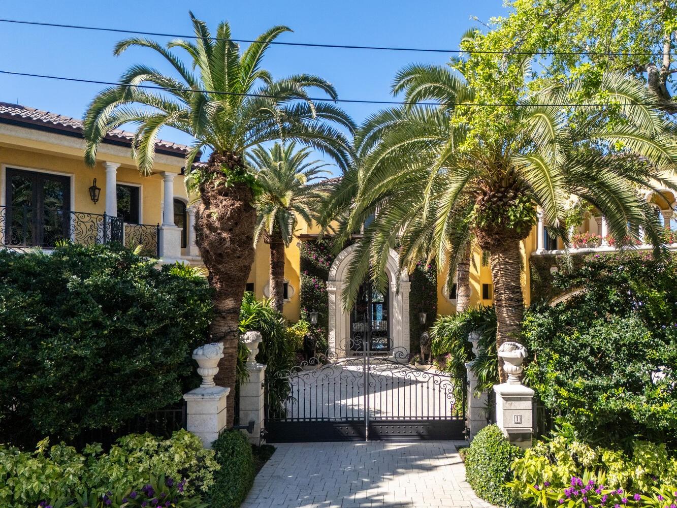 1 Isla Bahia Dr