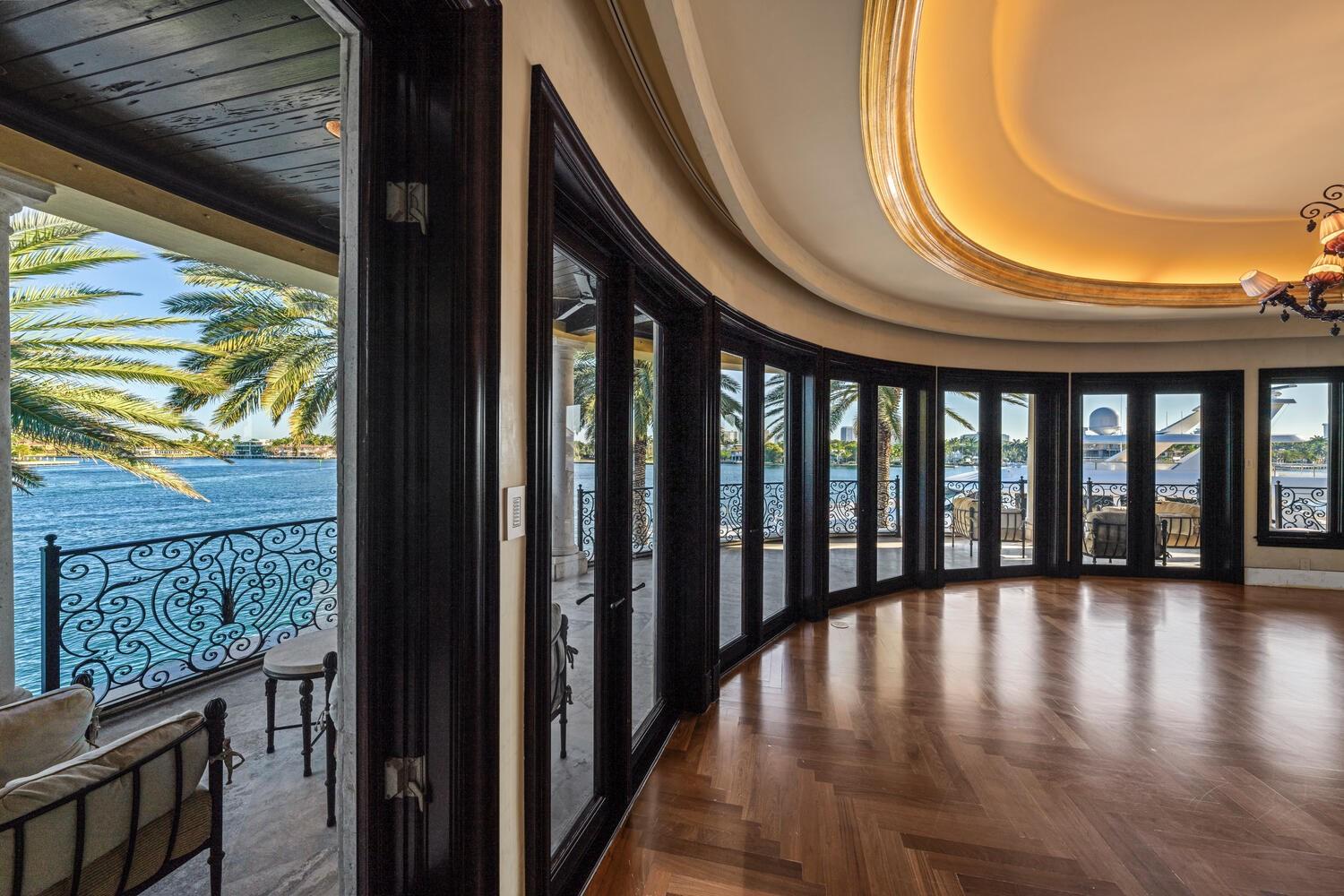 1 Isla Bahia Dr
