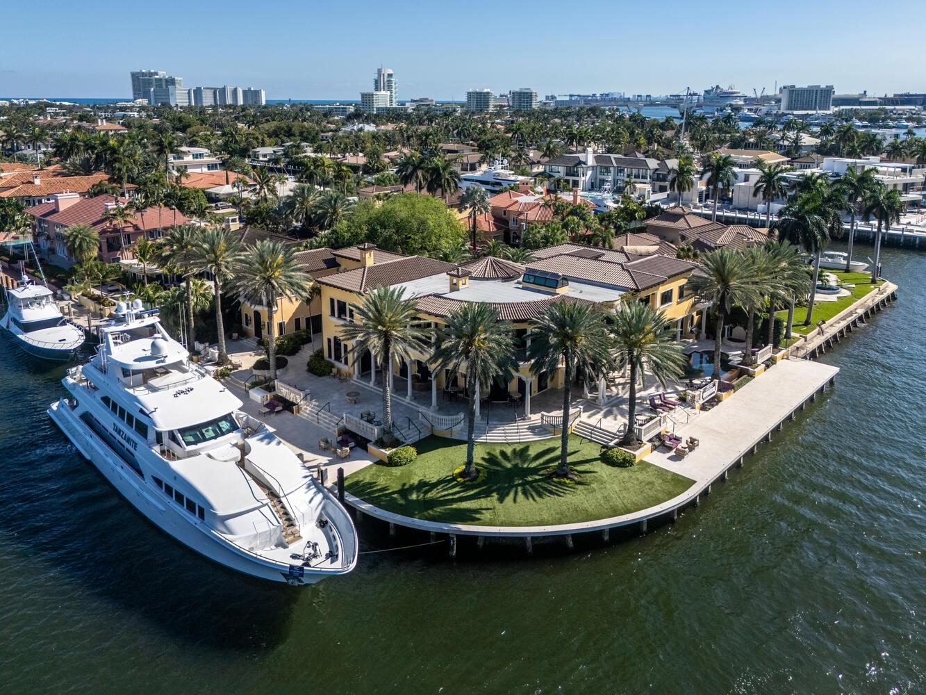 1 Isla Bahia Dr