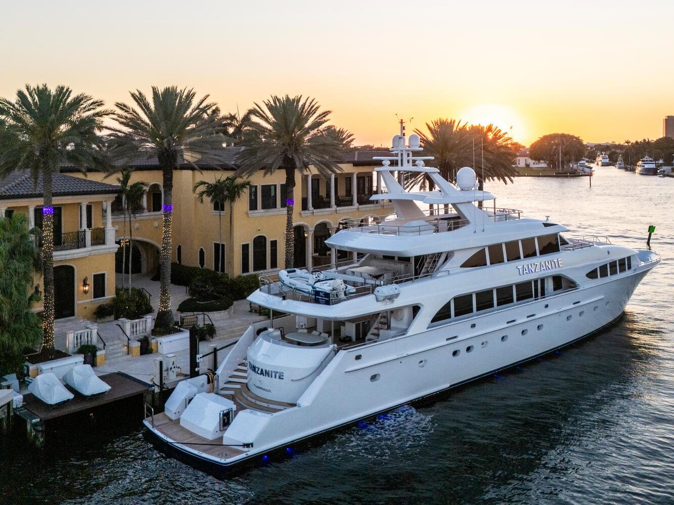 1 Isla Bahia Dr