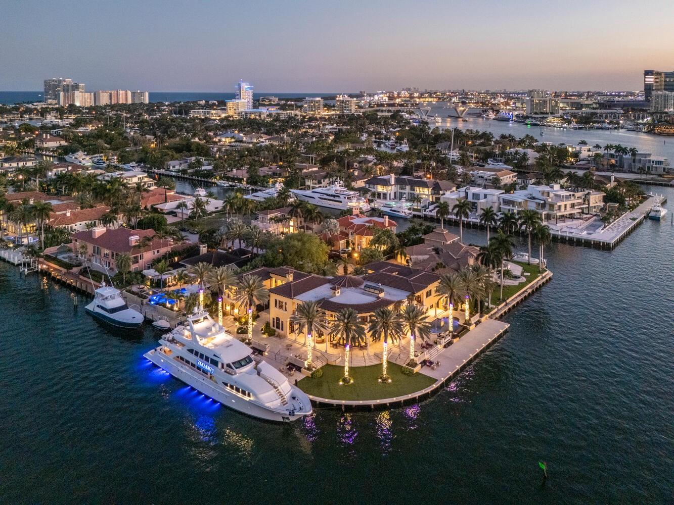 1 Isla Bahia Dr
