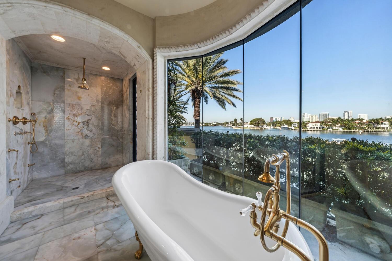 1 Isla Bahia Dr
