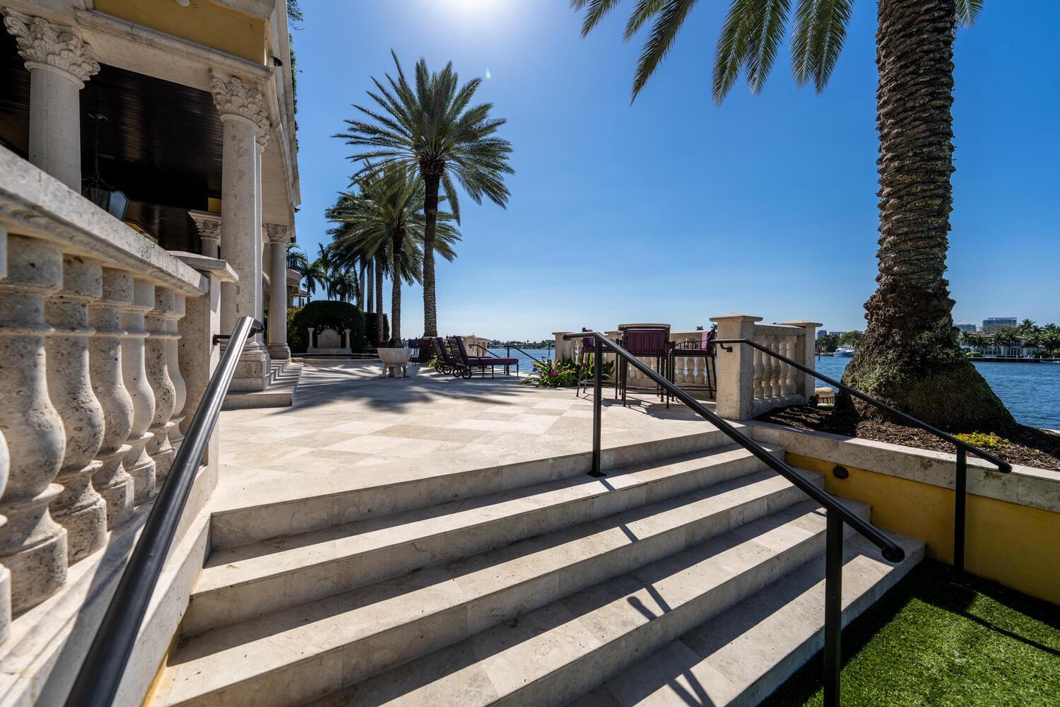 1 Isla Bahia Dr