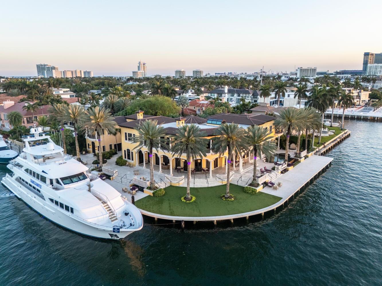 1 Isla Bahia Dr