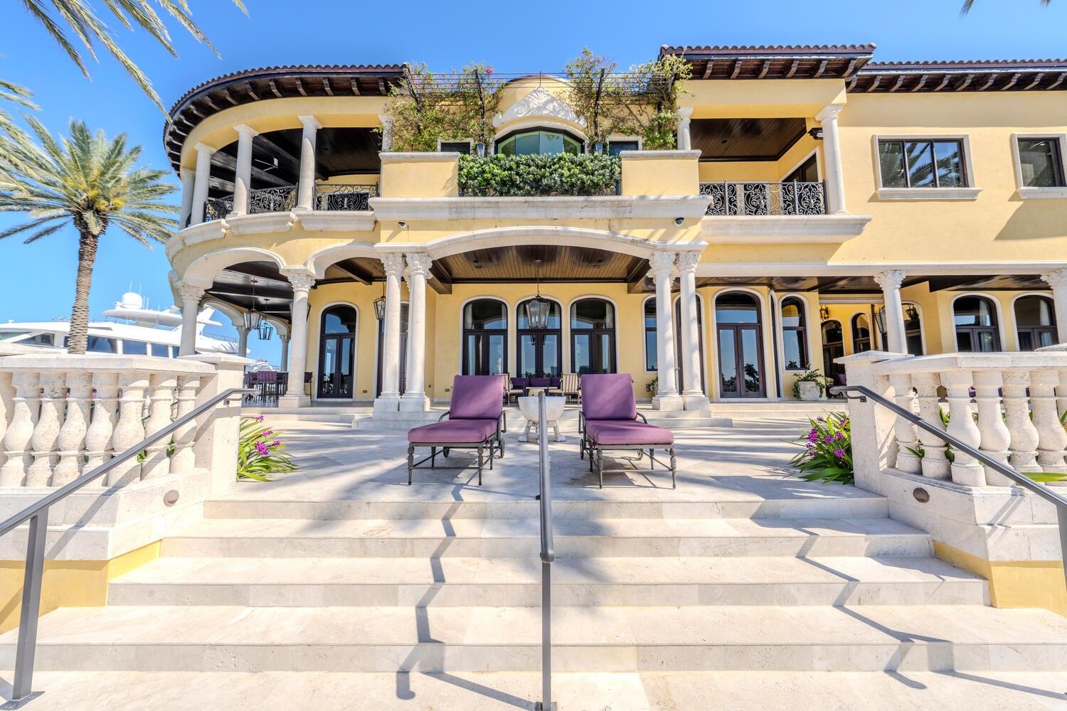 1 Isla Bahia Dr