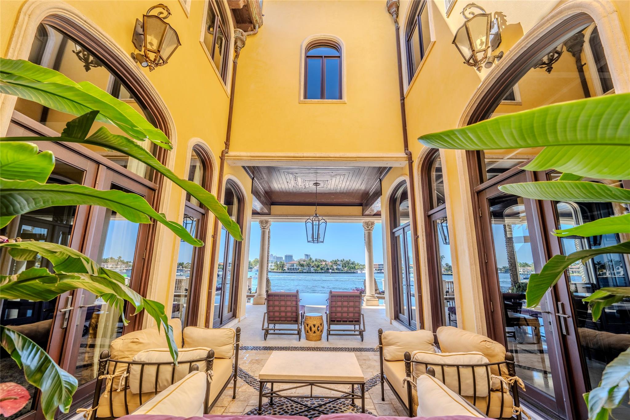 1 Isla Bahia Dr