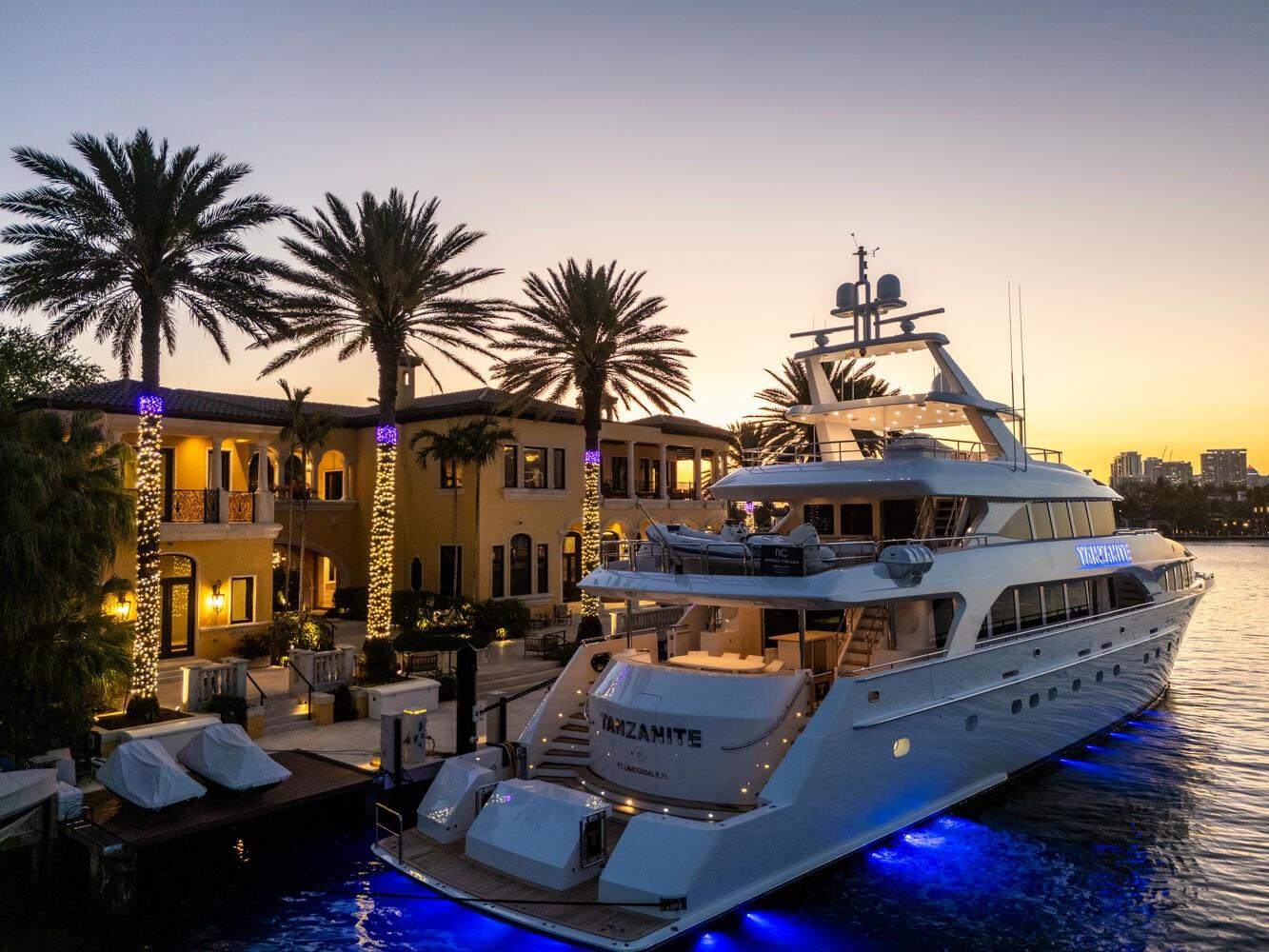 1 Isla Bahia Dr