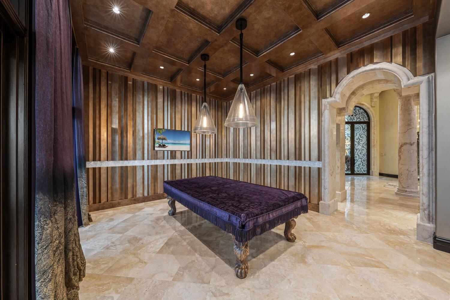 1 Isla Bahia Dr