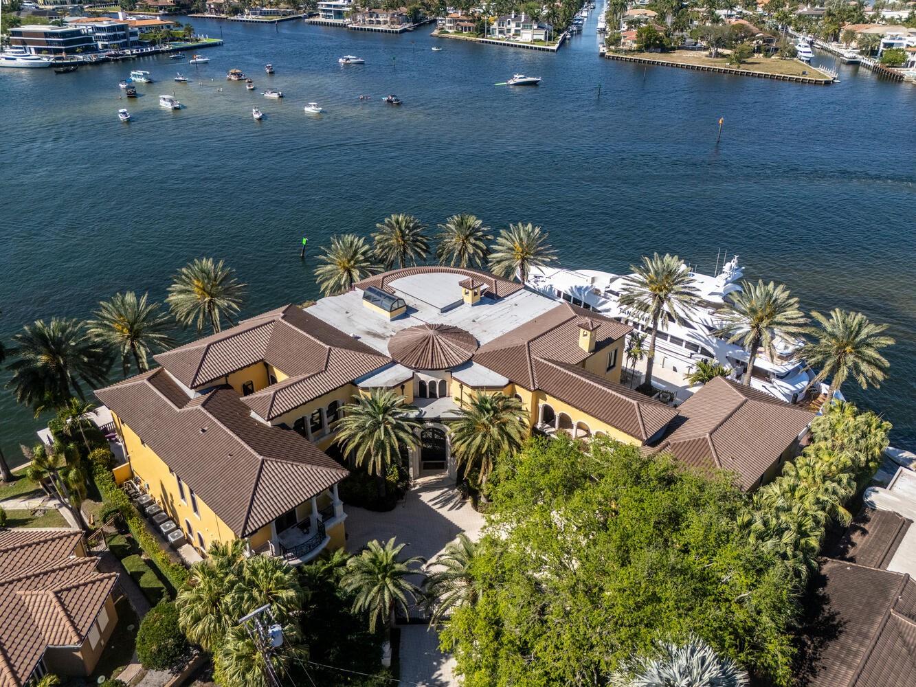 1 Isla Bahia Dr