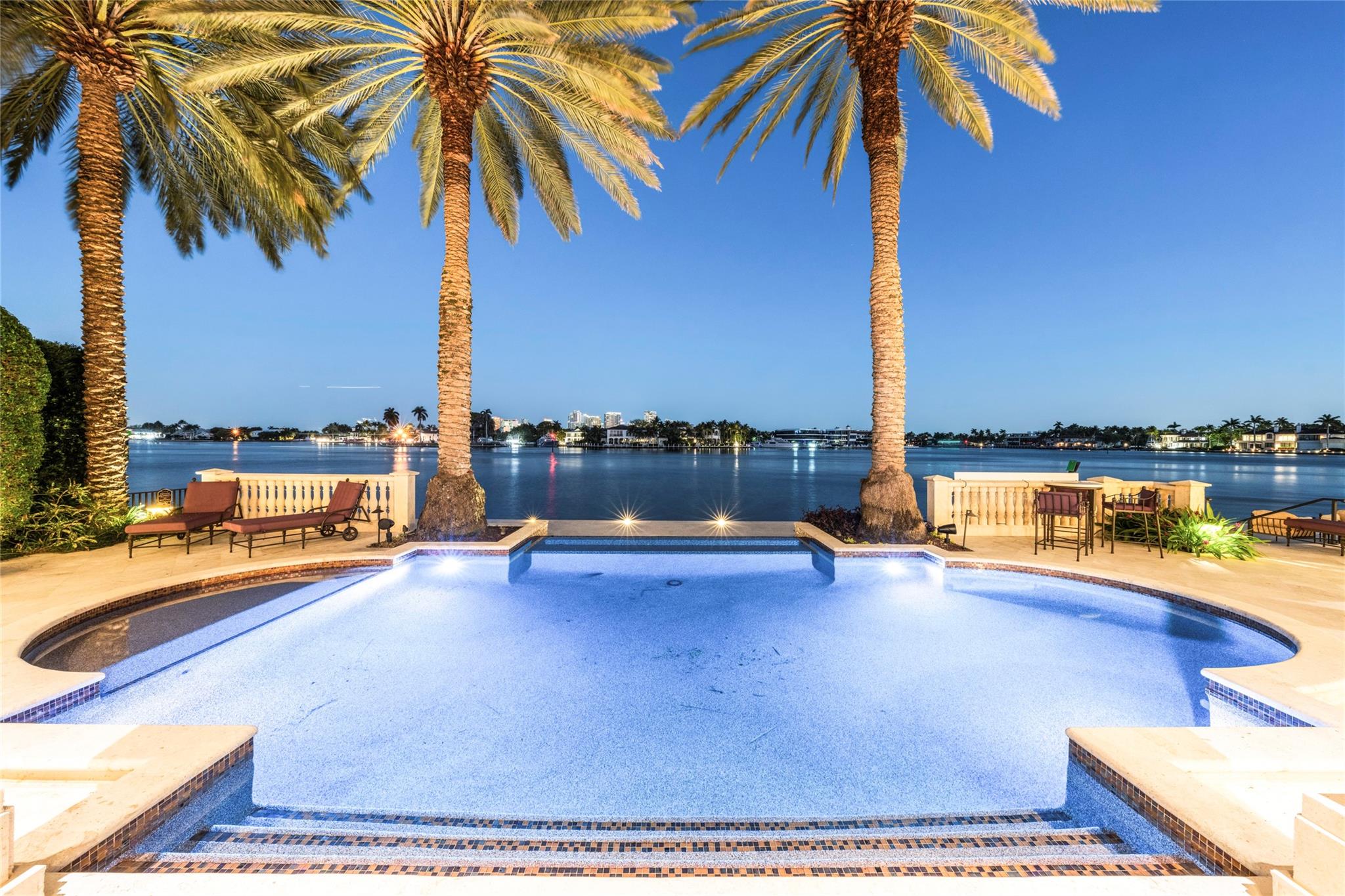 1 Isla Bahia Dr