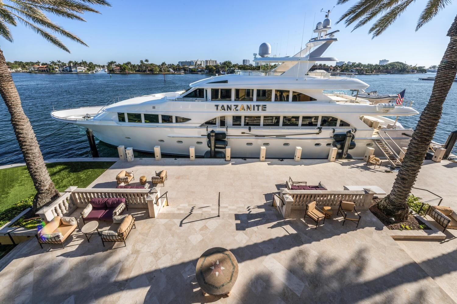1 Isla Bahia Dr