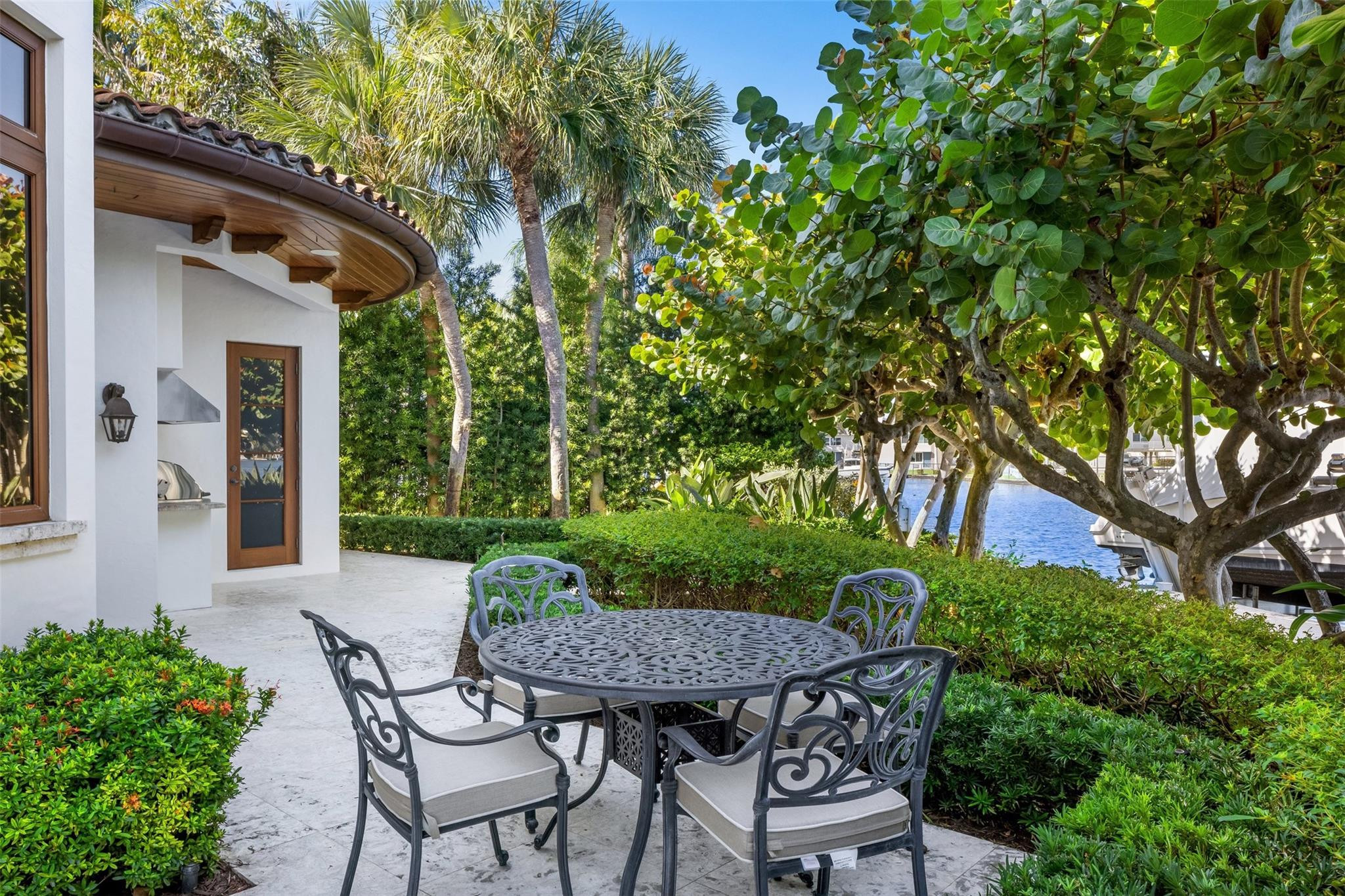 632 2nd Key Drive