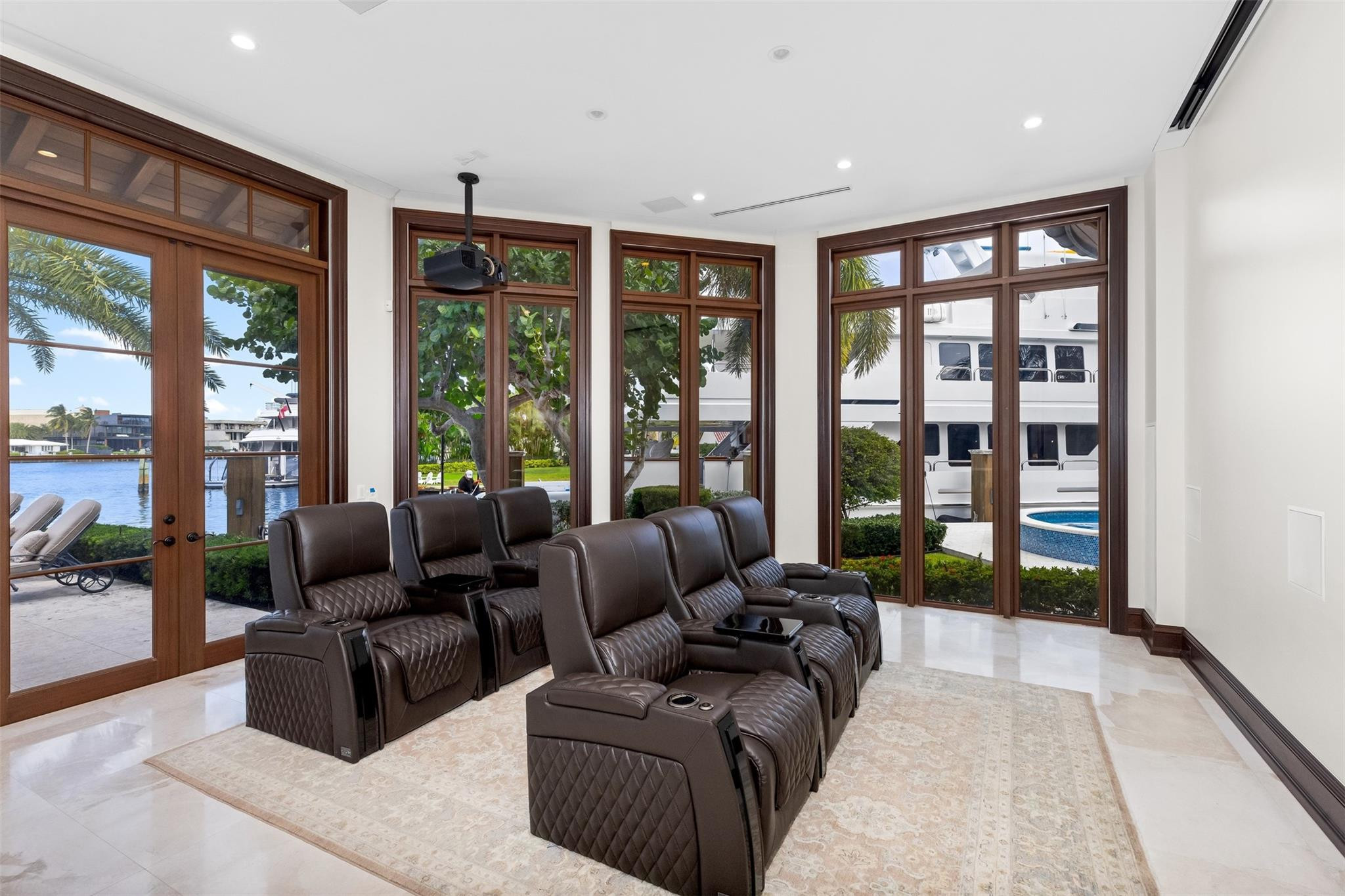 632 2nd Key Drive