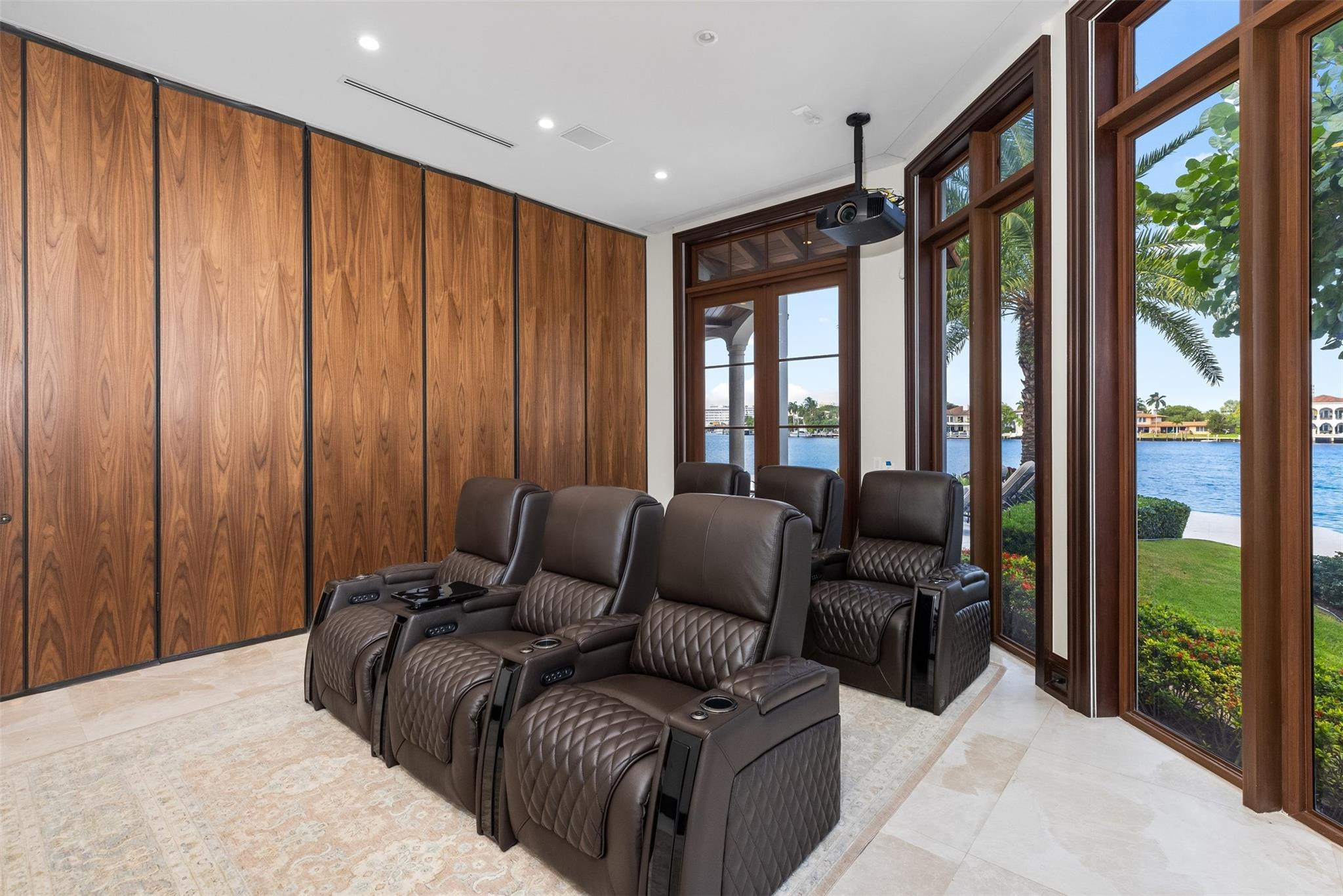 632 2nd Key Drive
