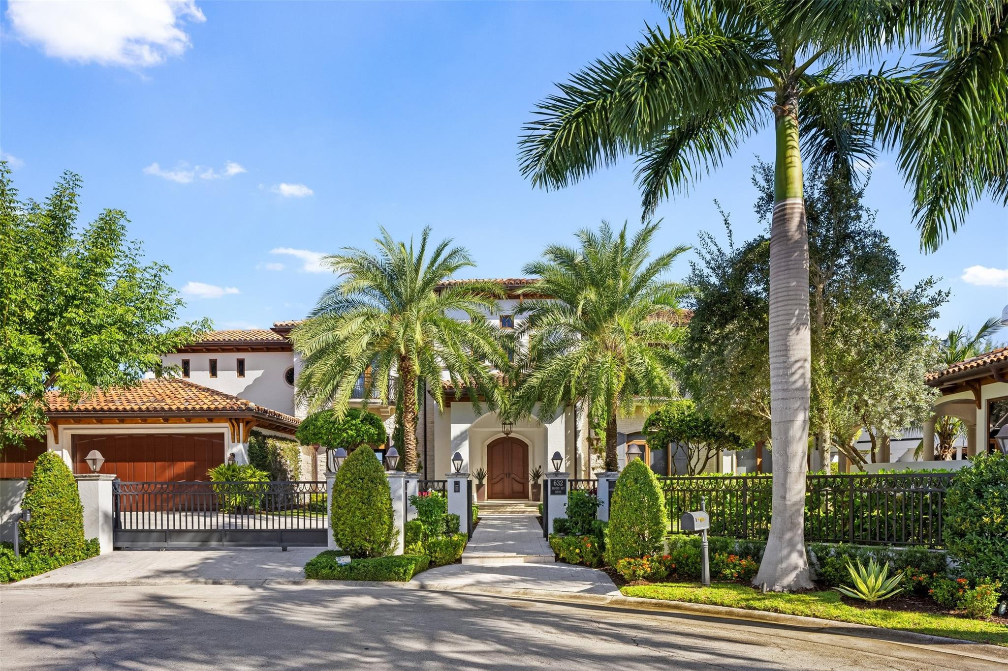 632 2nd Key Drive