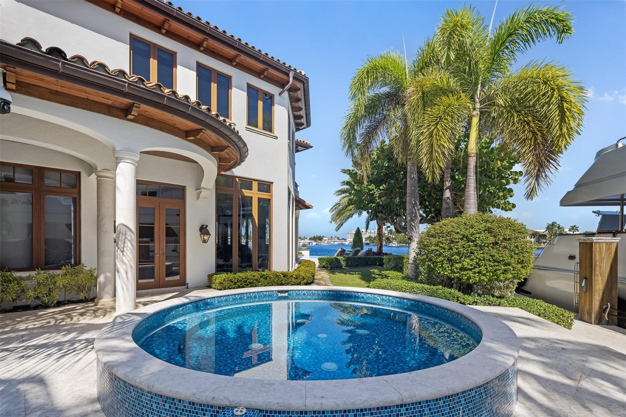 632 2nd Key Drive