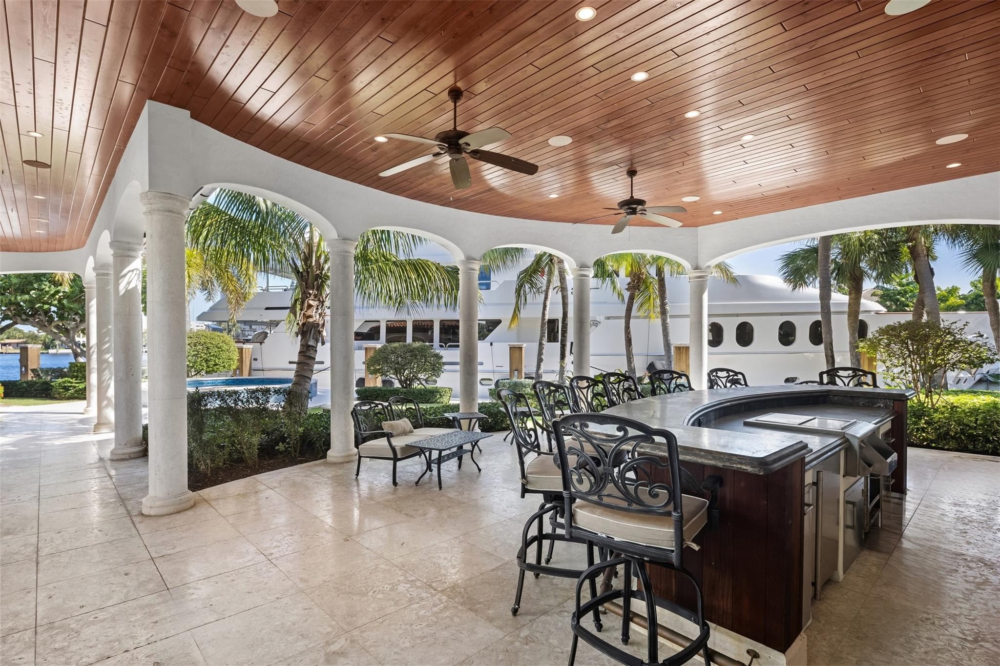 632 2nd Key Drive