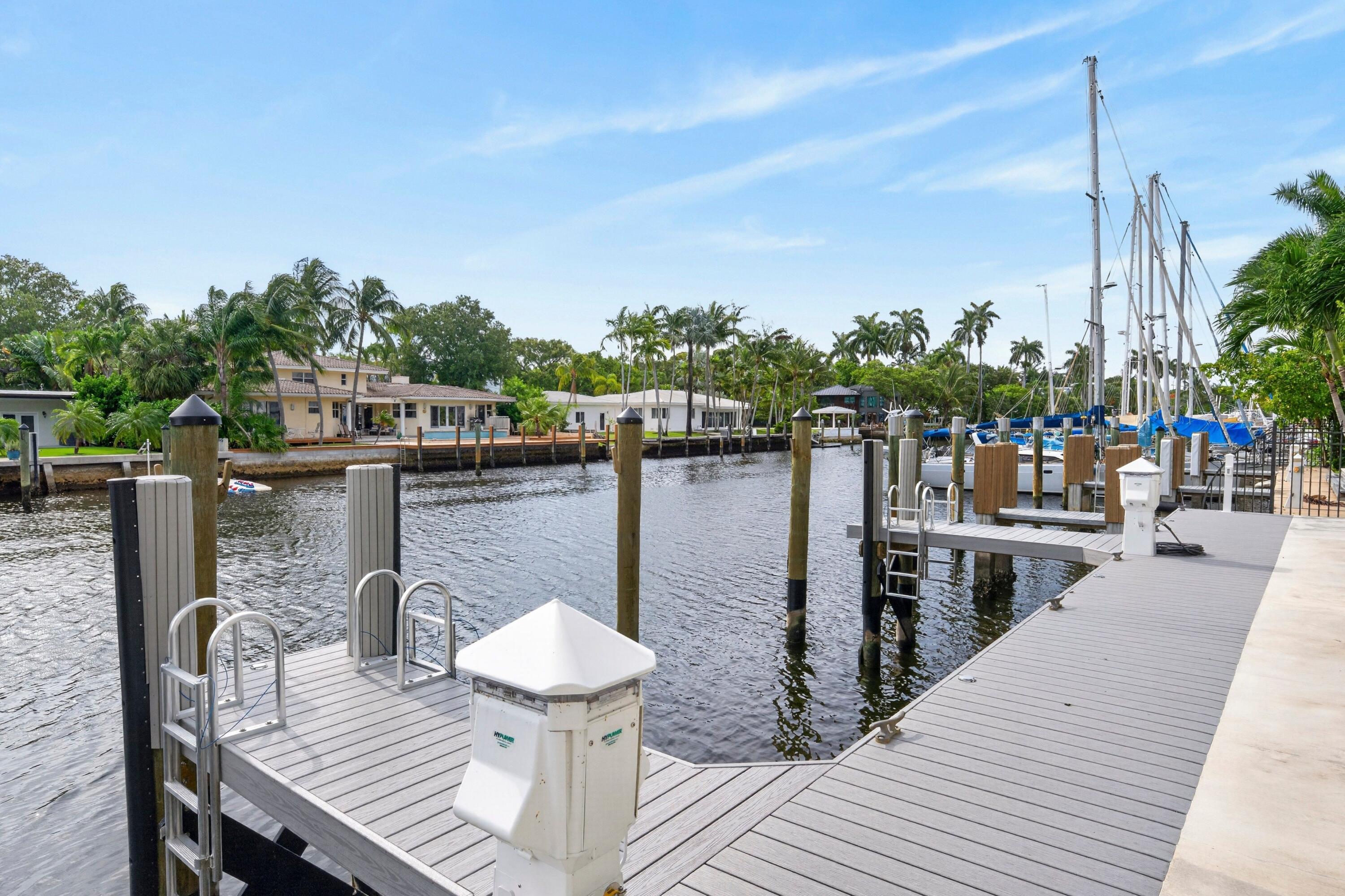 301 Hendricks Isle, PH10