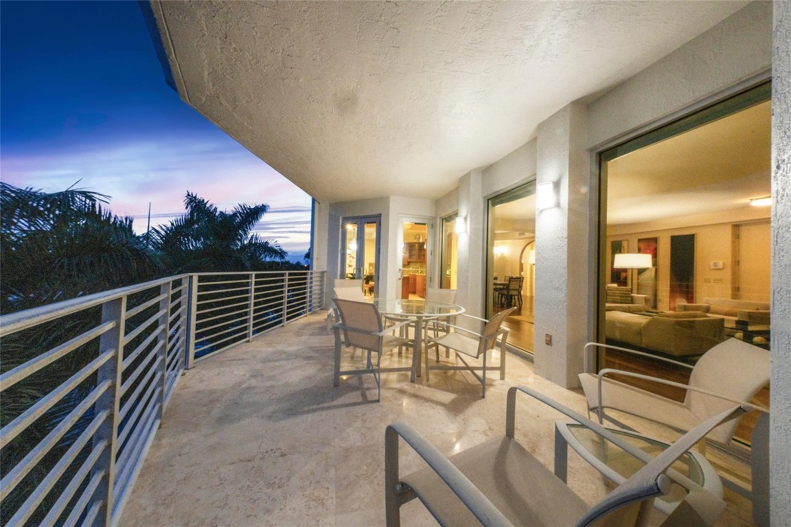 301 Hendricks Isle, PH10