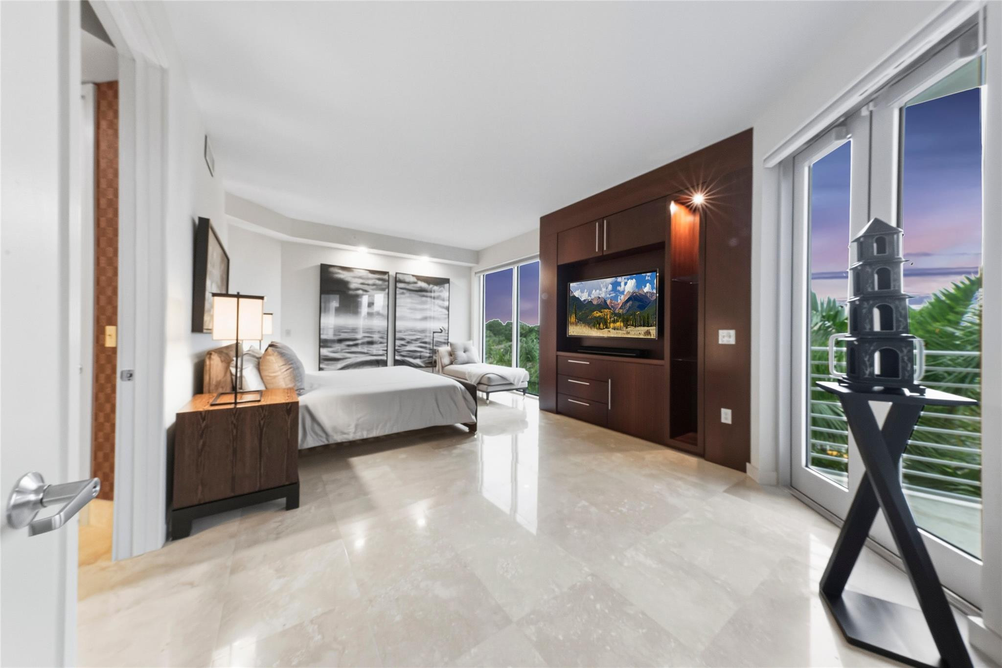 301 Hendricks Isle, PH10