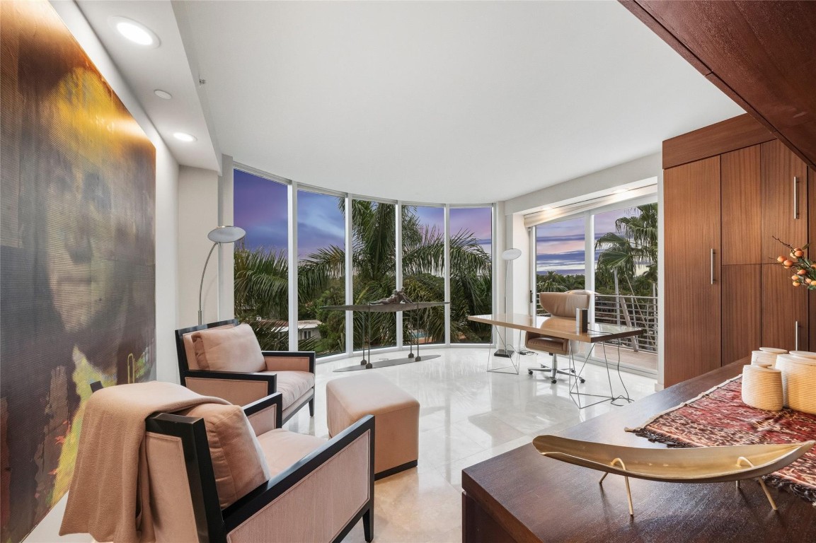 301 Hendricks Isle, PH10