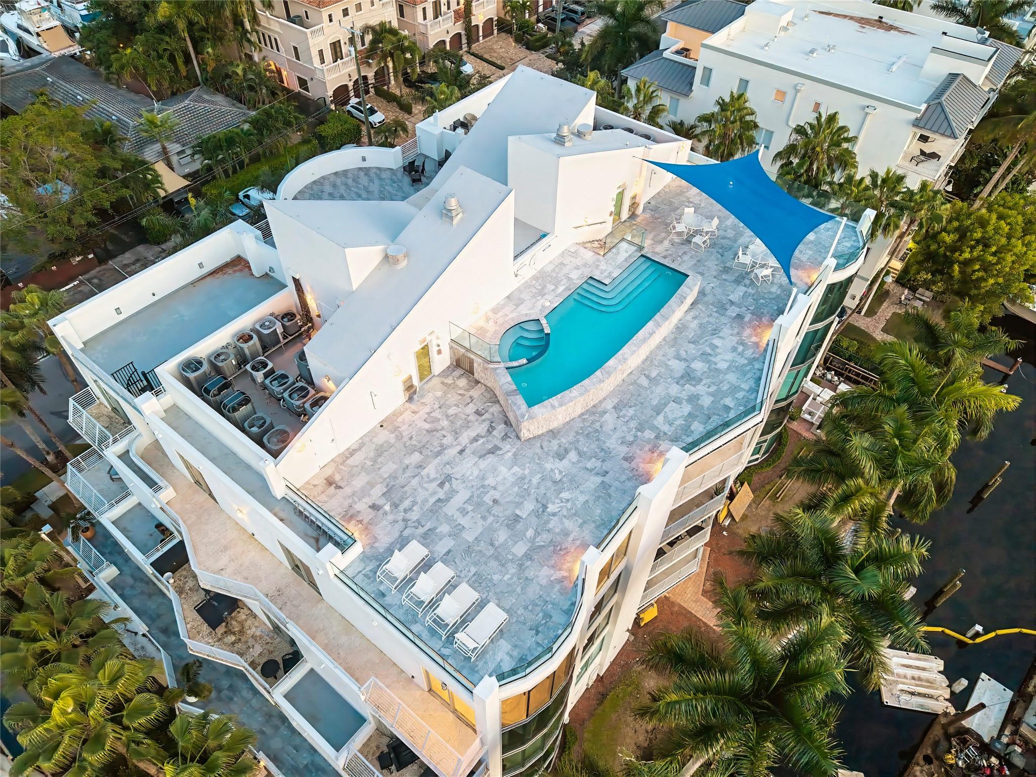 301 Hendricks Isle, PH10