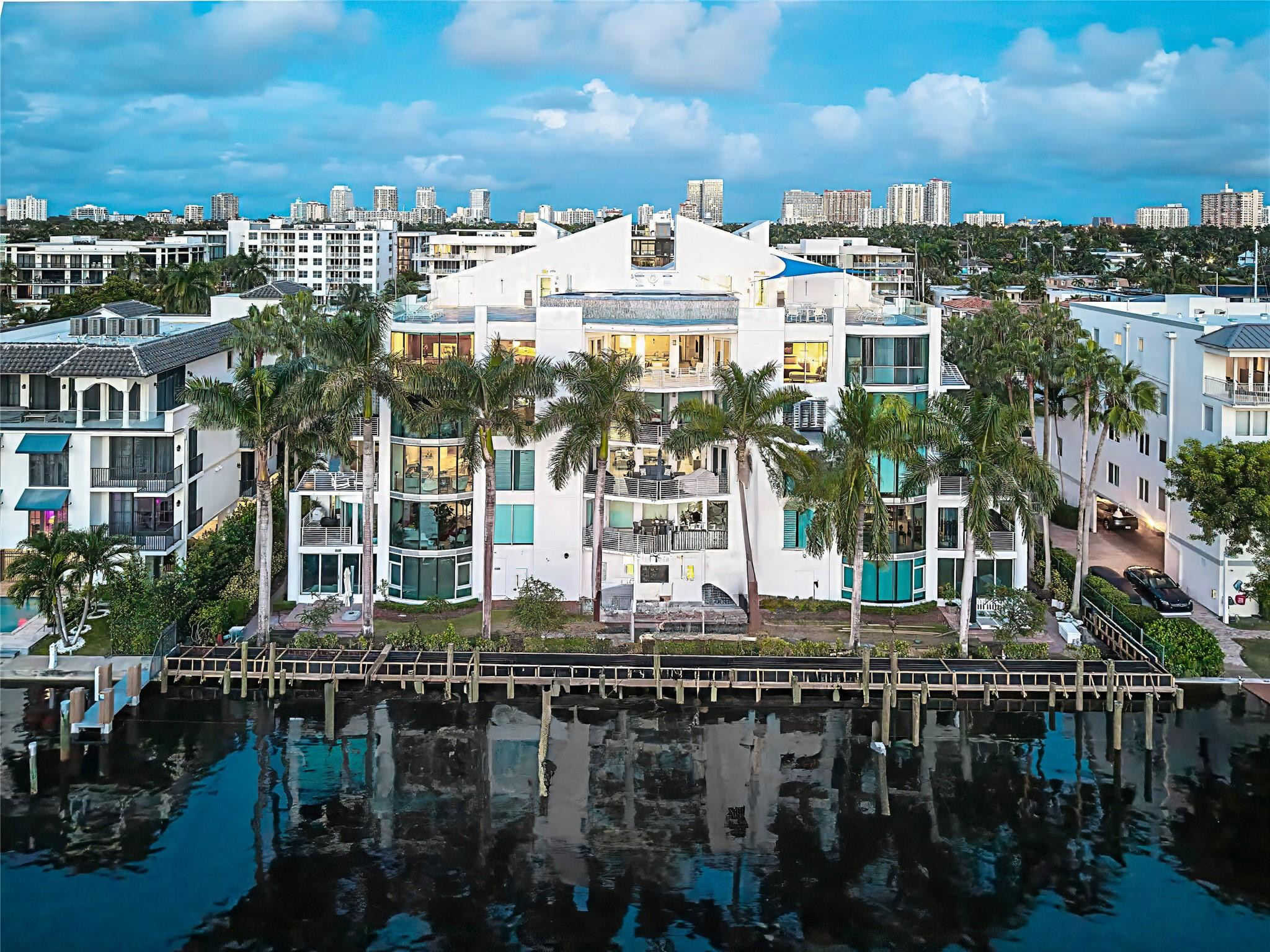 301 Hendricks Isle, PH10