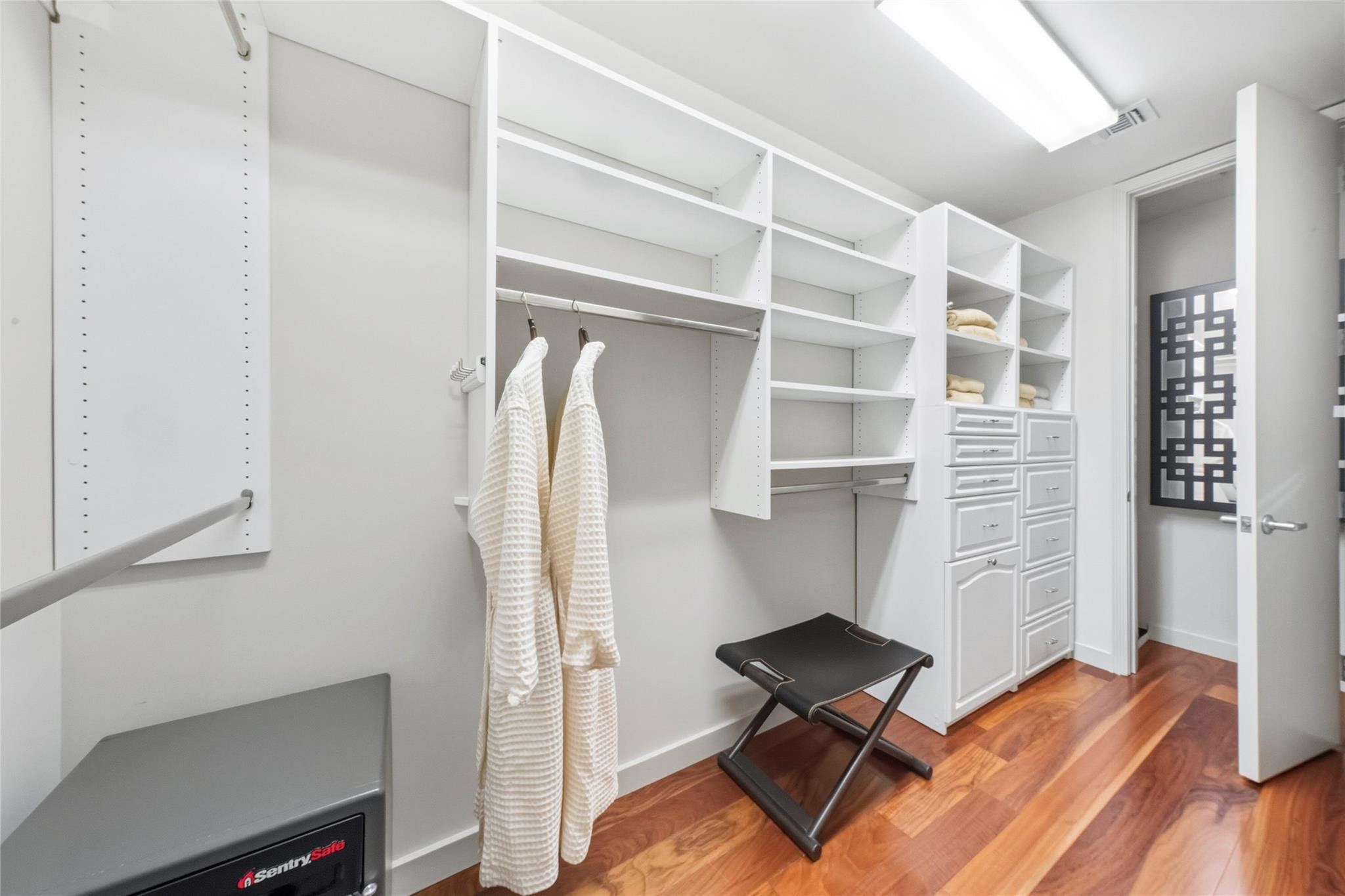 301 Hendricks Isle, PH10