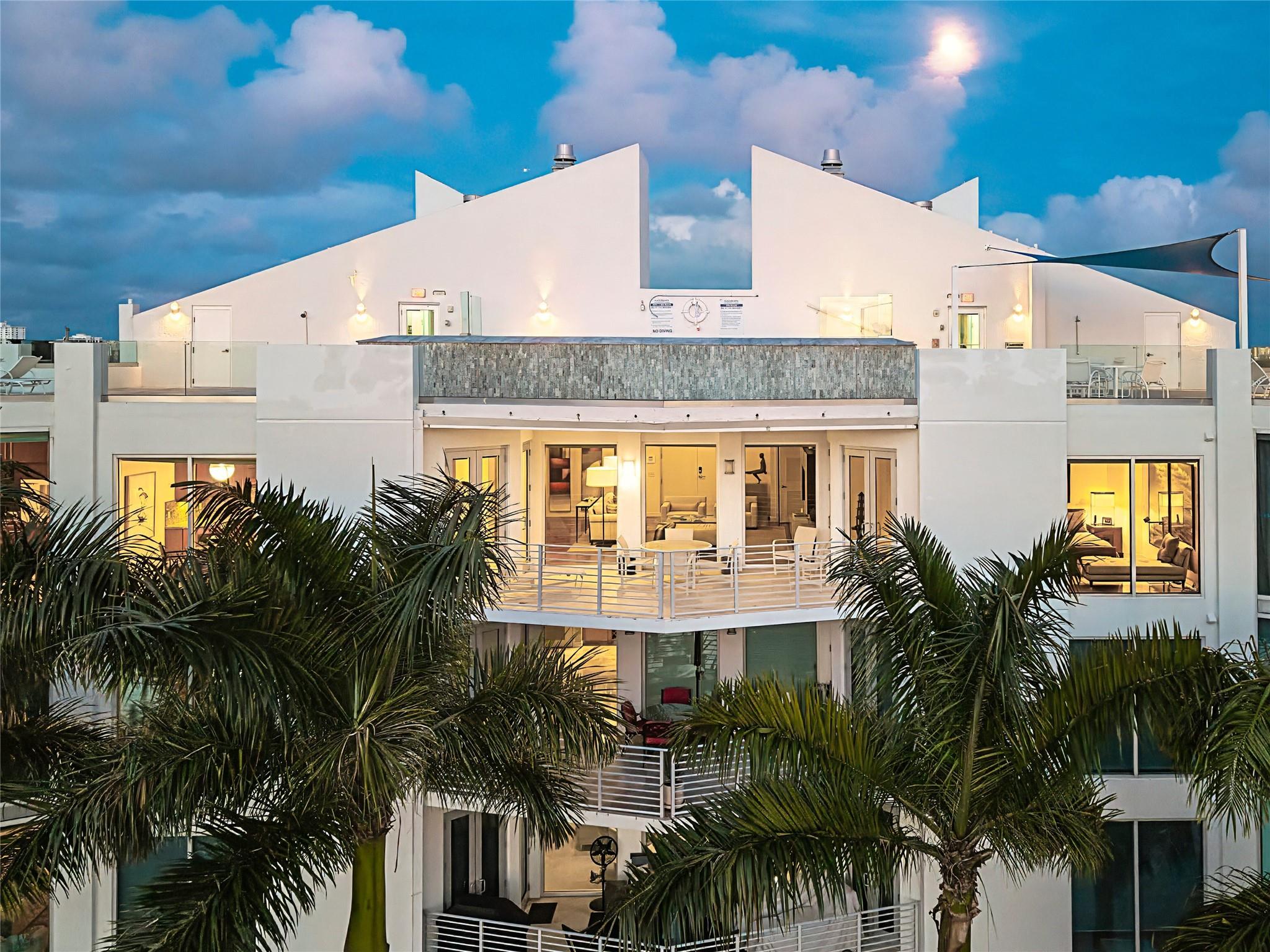 301 Hendricks Isle, PH10