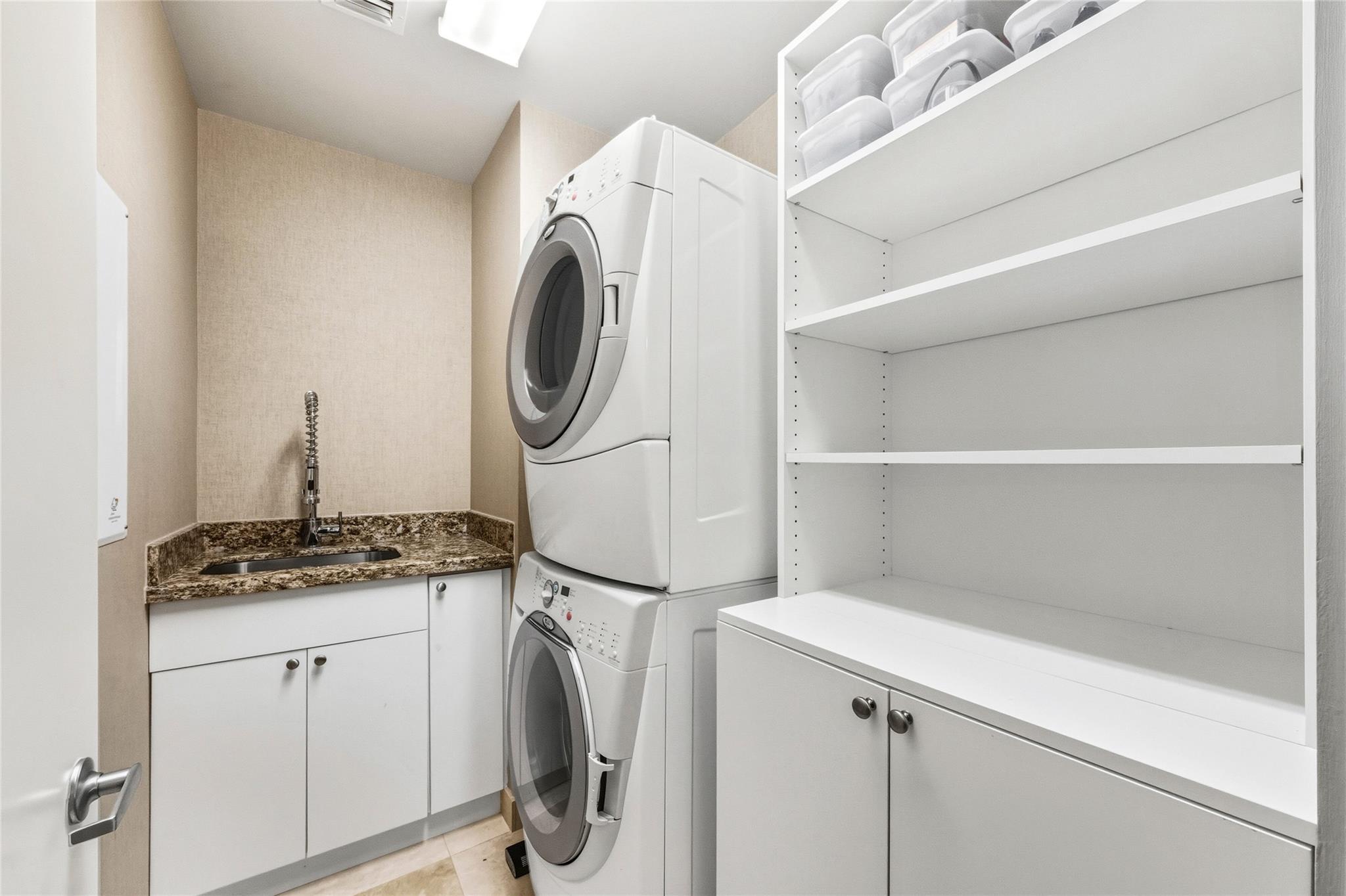 301 Hendricks Isle, PH10