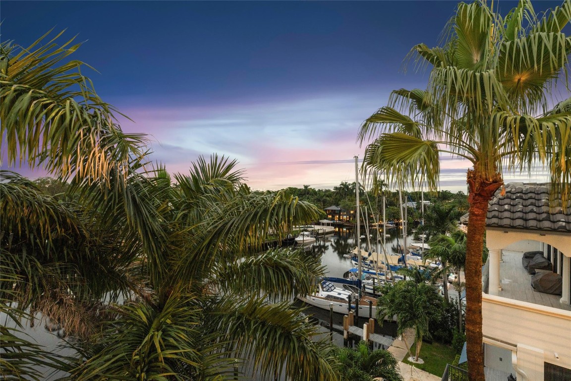 301 Hendricks Isle, PH10