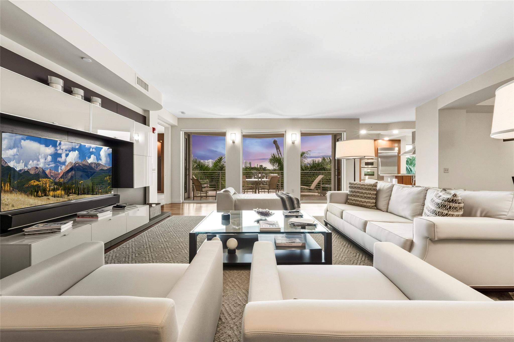 301 Hendricks Isle, PH10