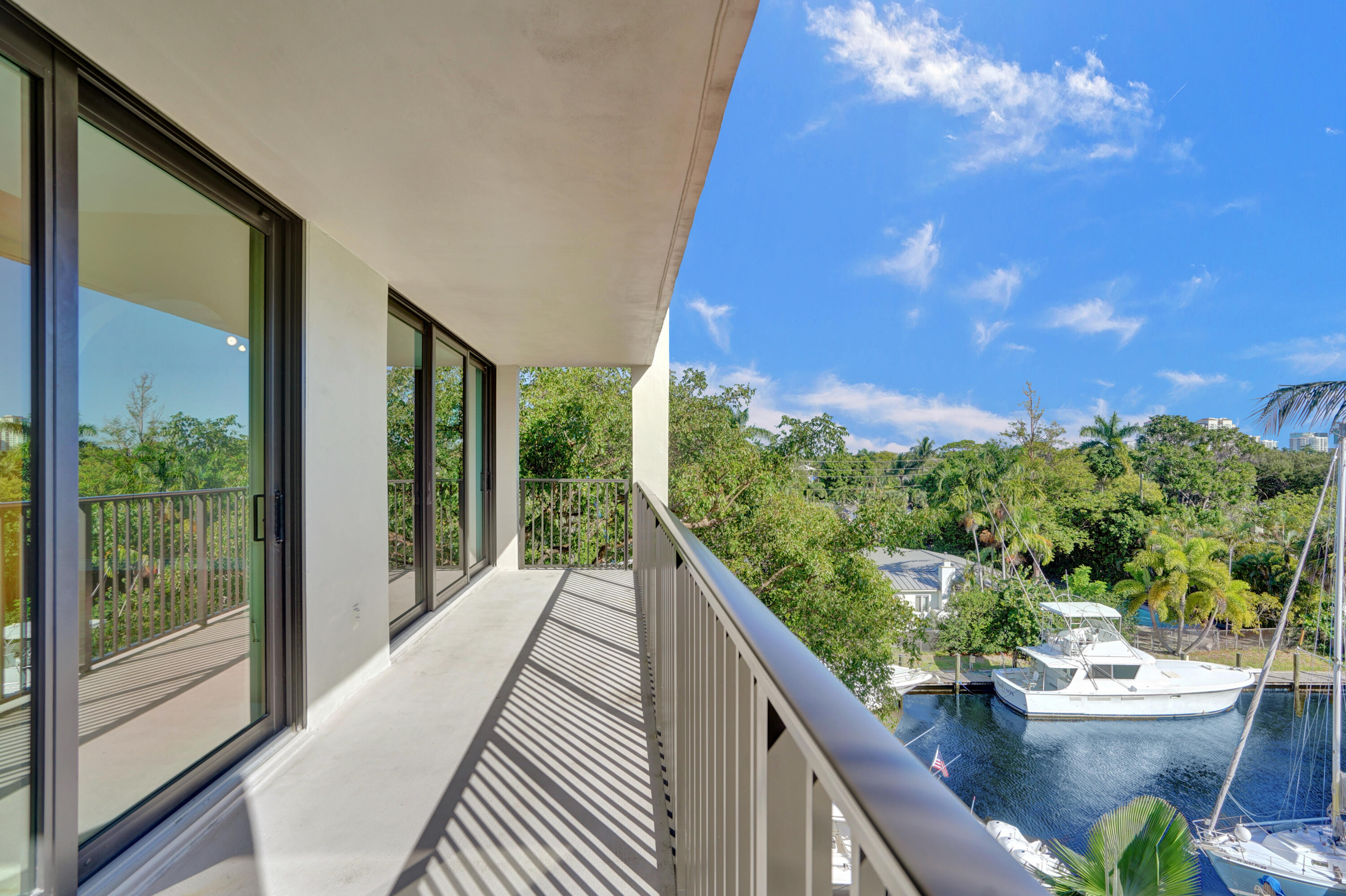 1201 River Reach Drive 404