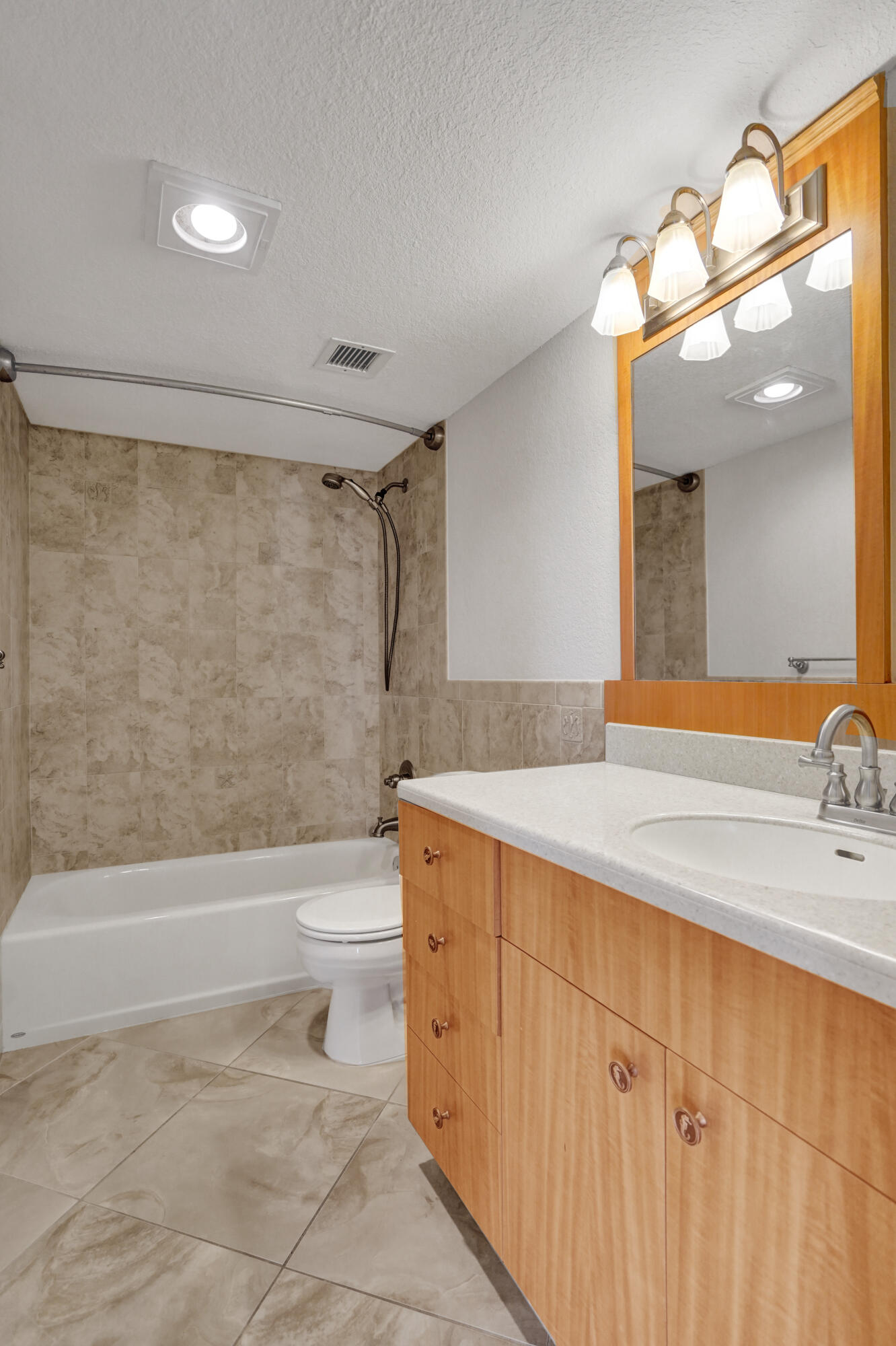 1201 River Reach Drive 404