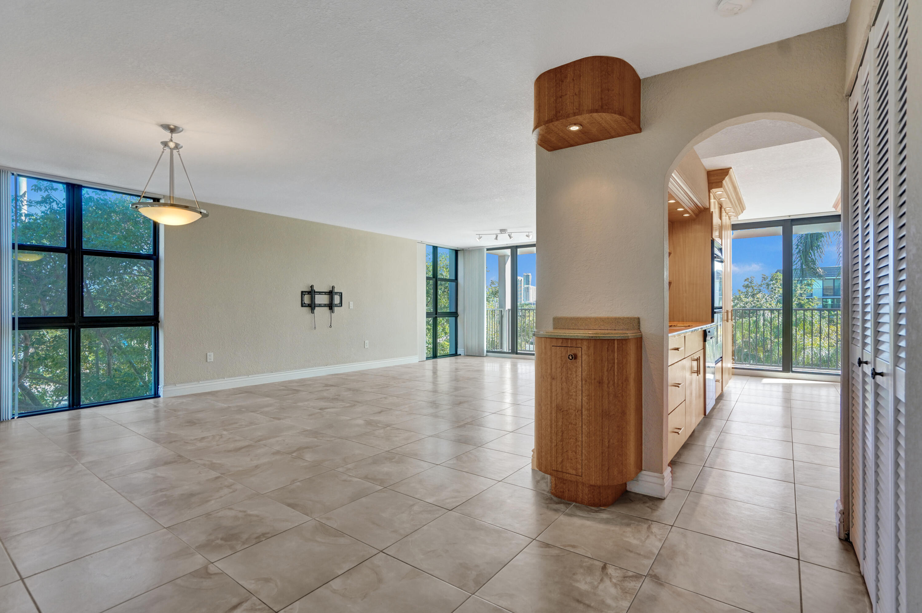 1201 River Reach Drive 404