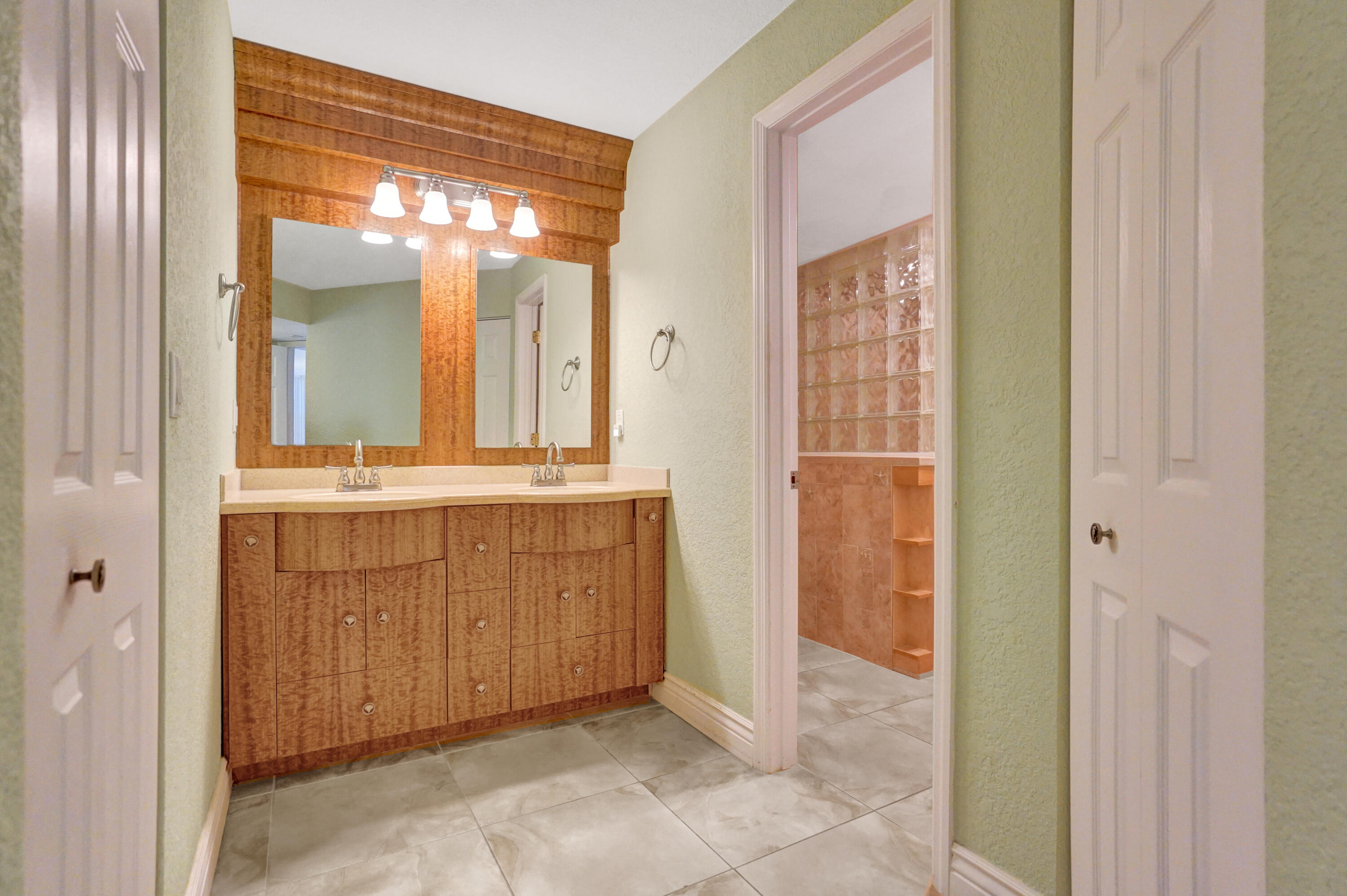 1201 River Reach Drive 404