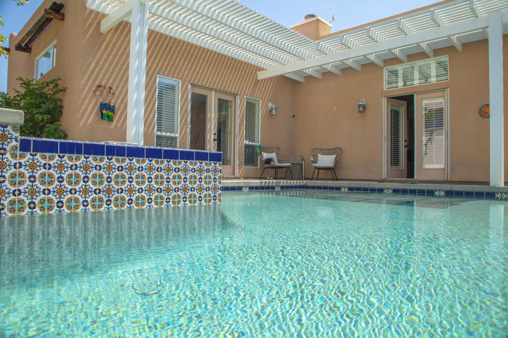 53785 Avenida Madero