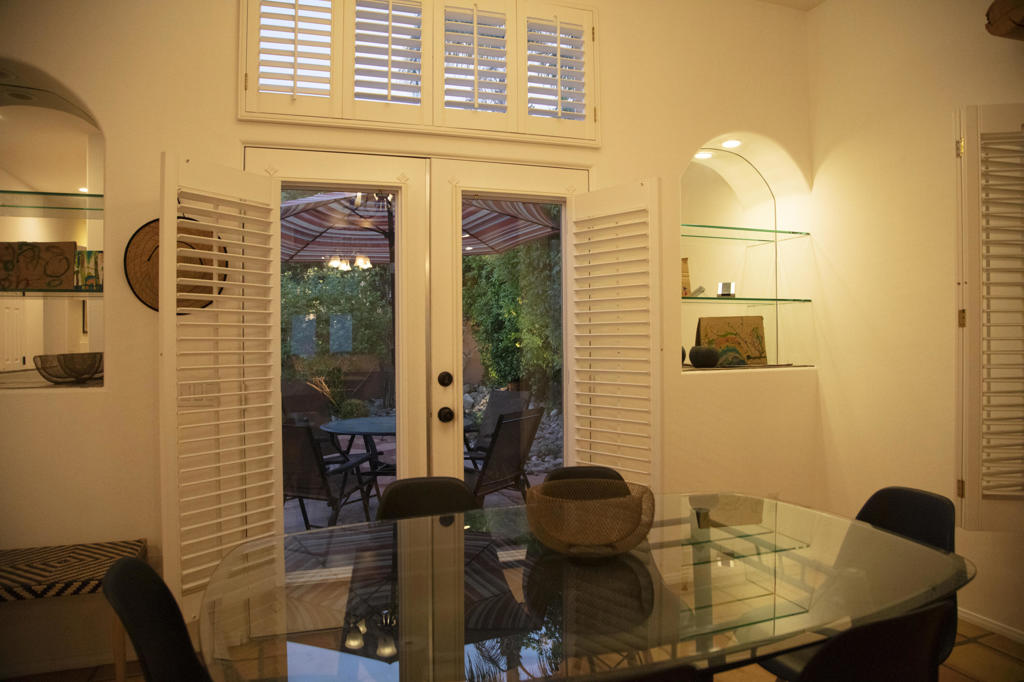 53785 Avenida Madero