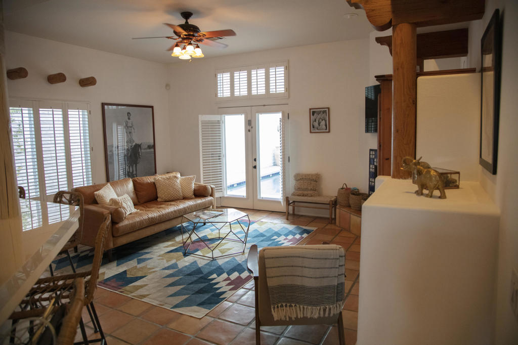 53785 Avenida Madero