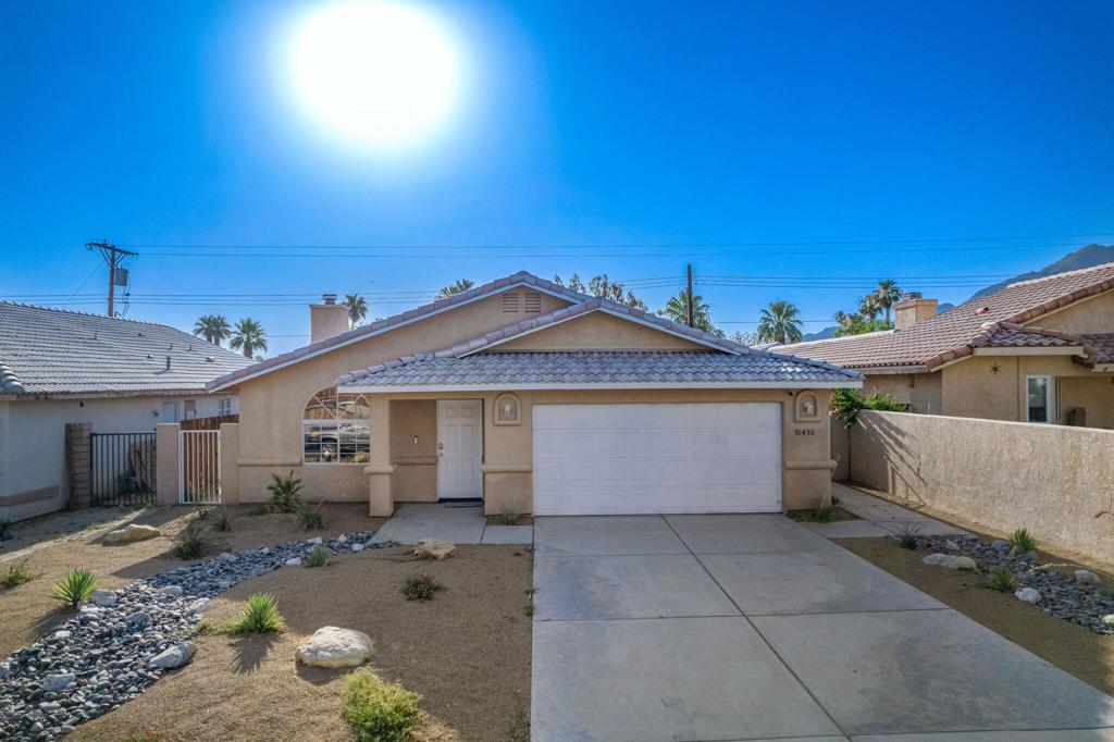 51430 Avenida Carranza