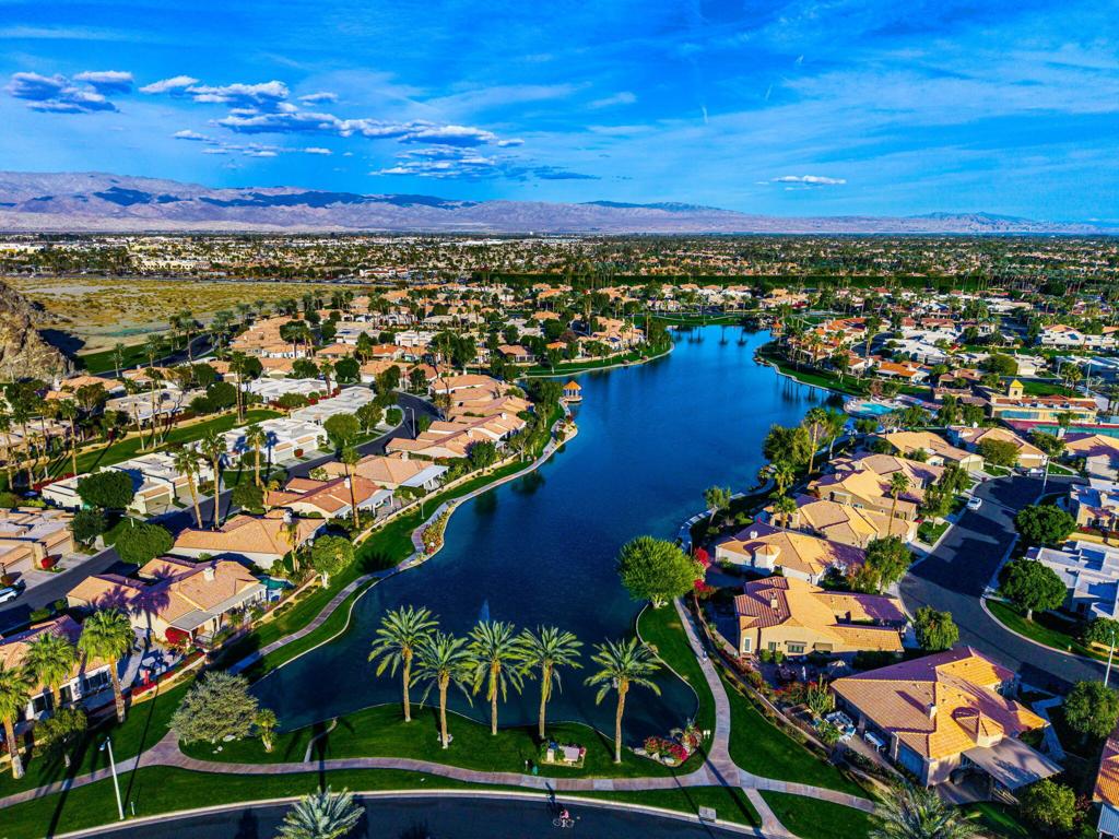 48611 Vista Tierra