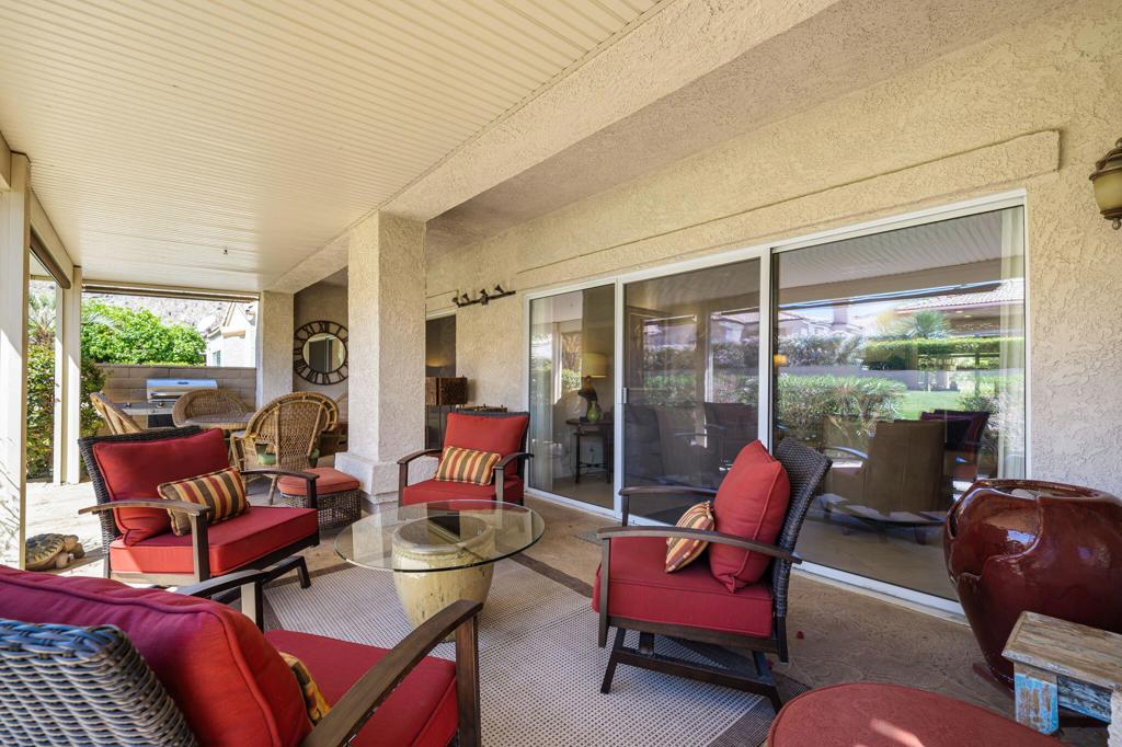 48611 Vista Tierra