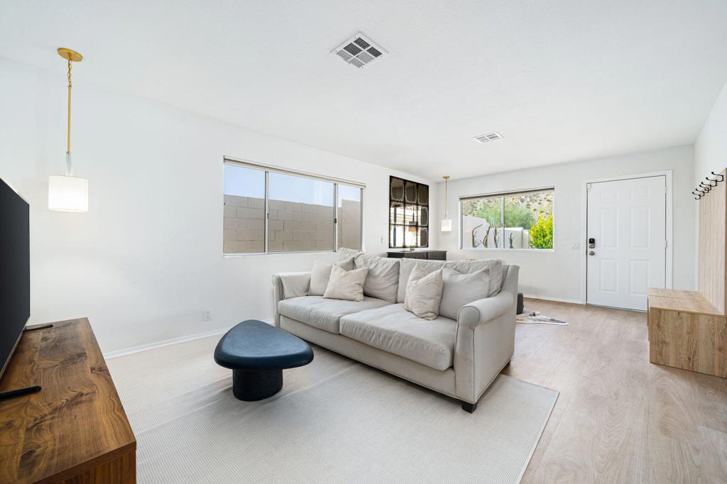 53680 Avenida Montezuma