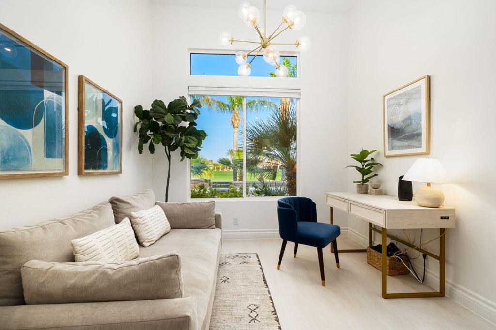 50520 Los Verdes Way