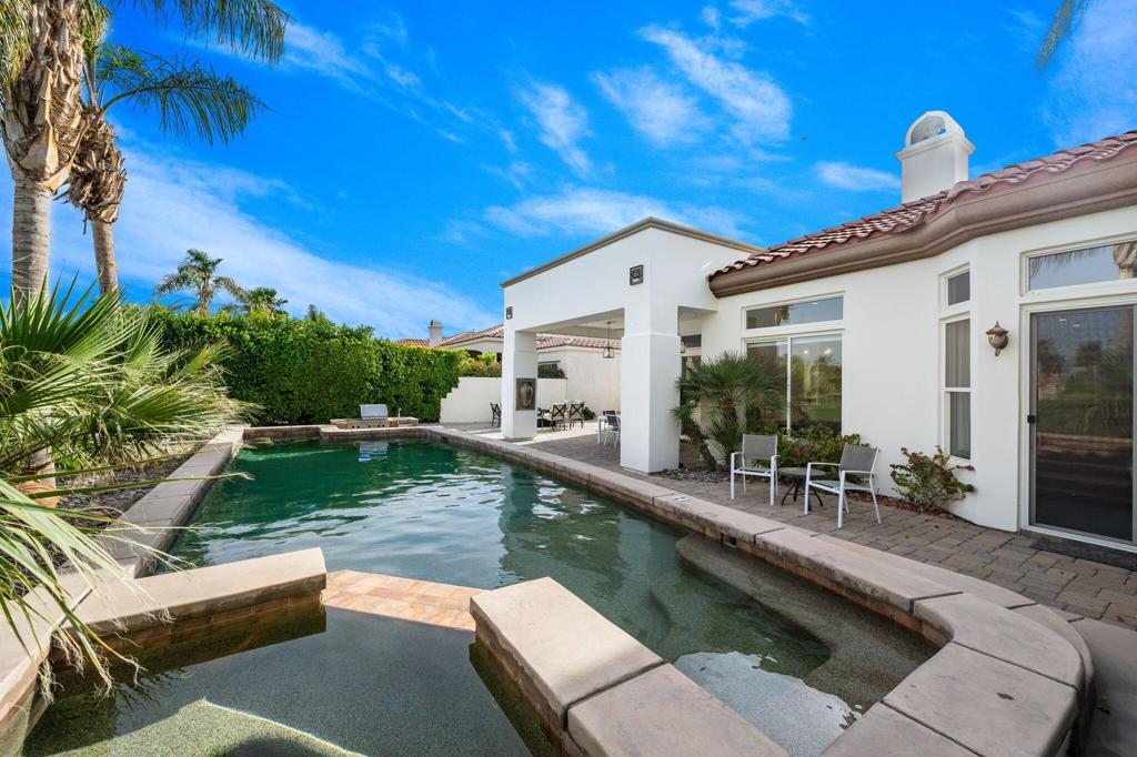 50520 Los Verdes Way