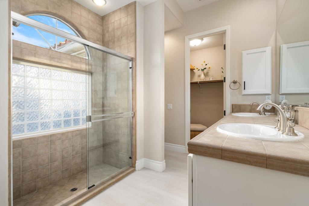 50520 Los Verdes Way